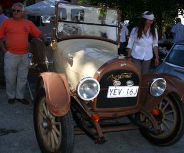 Grad Buzet - U autovremeplov upalo 120 “staraca”