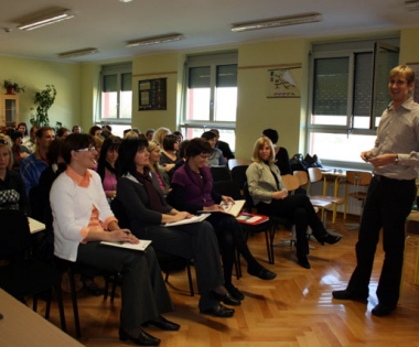 Grad Buzet - Marko Ferek roditelje i učitelje upoznao s hiperaktivnim sanjarima